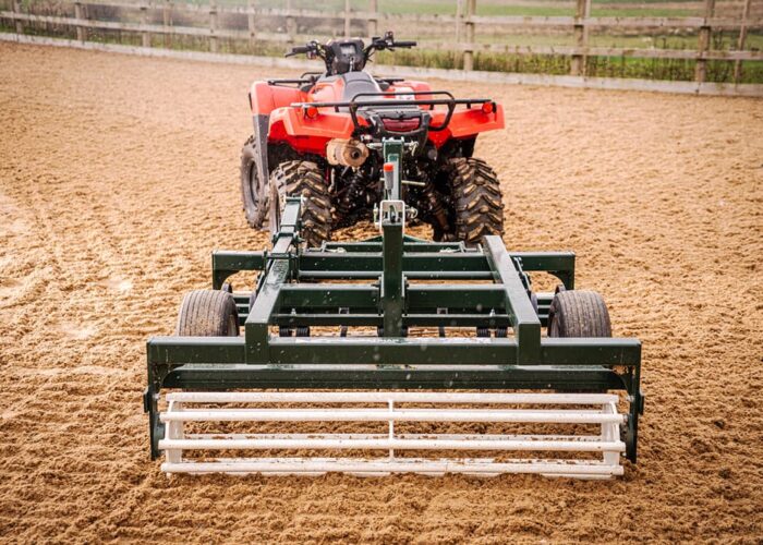 Maintenance trackmaster grader